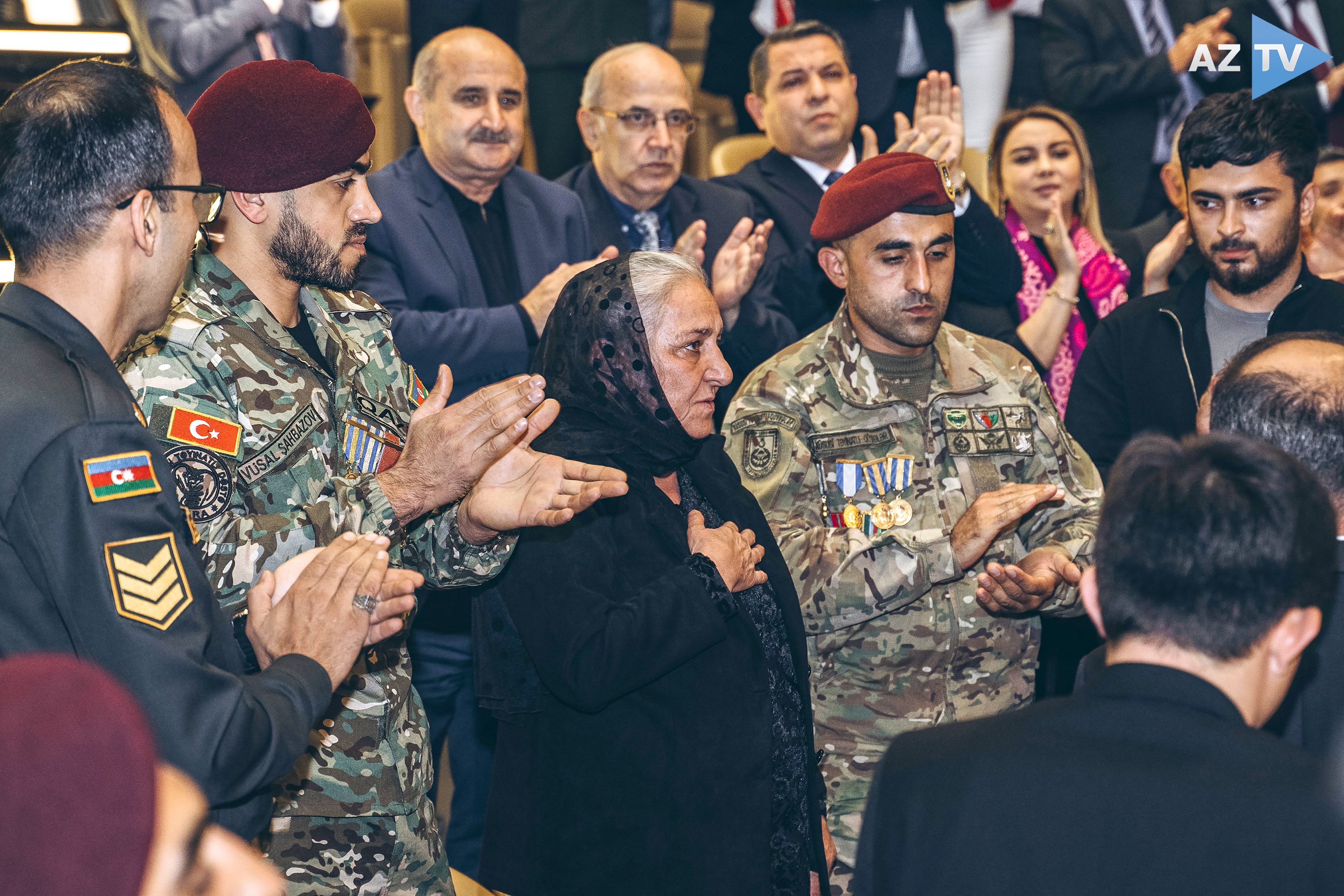 Polad Həşimovun anası ayaq üstündə alqışlandı – “Muğam”ın ikinci həftəsində yaşananlar